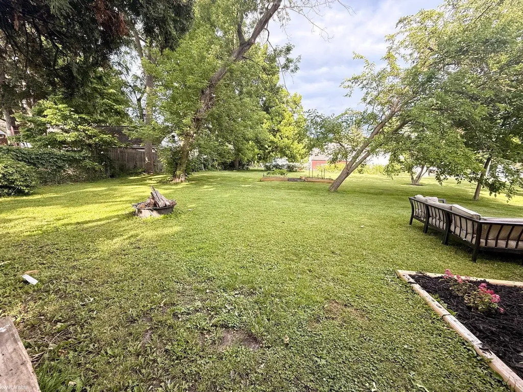 1542 Vermont Street Saginaw City MI 48602