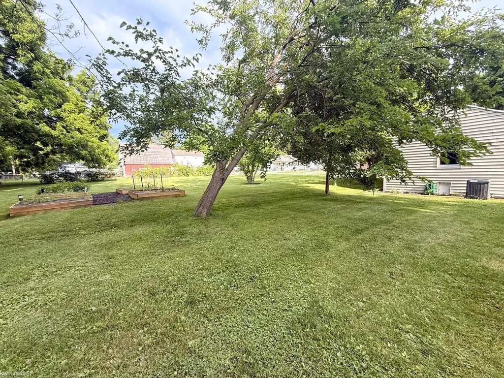 1542 Vermont Street Saginaw City MI 48602