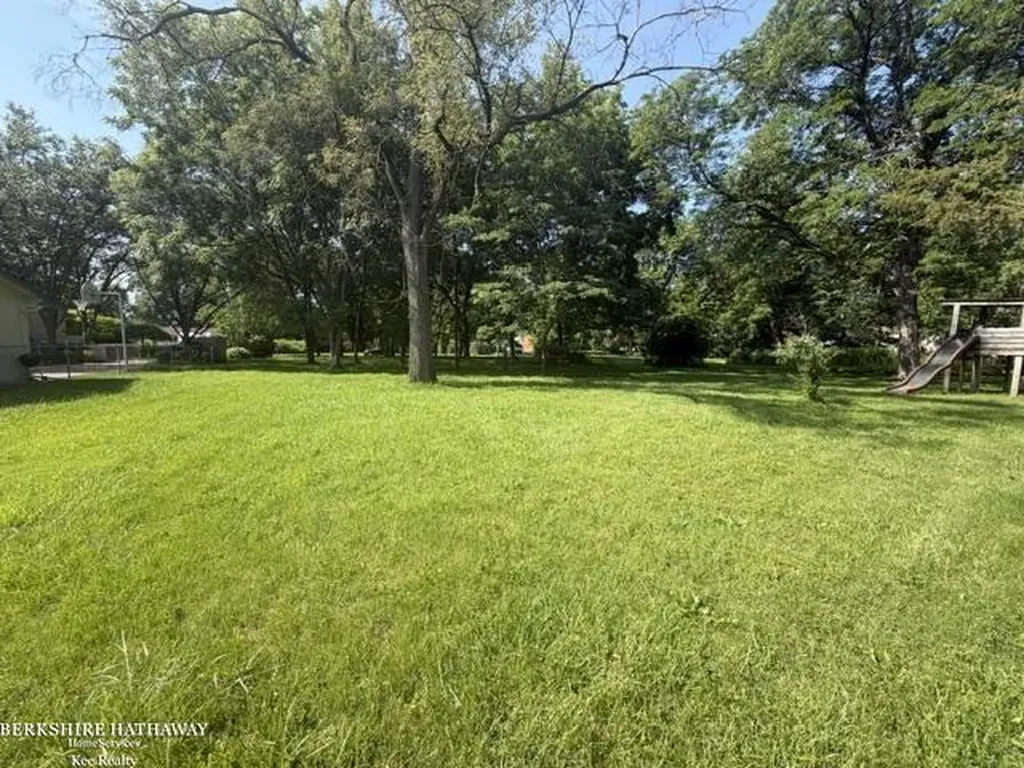 11849 Carney Street Warren City MI 48089