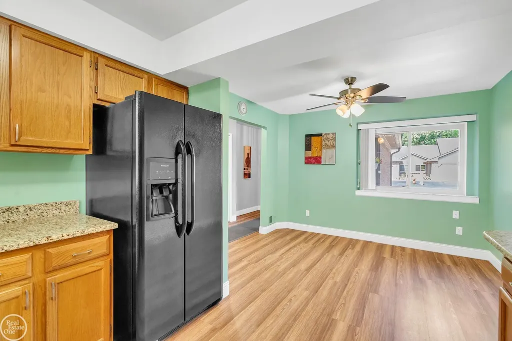 16582 Woodlane Drive Fraser City MI 48026