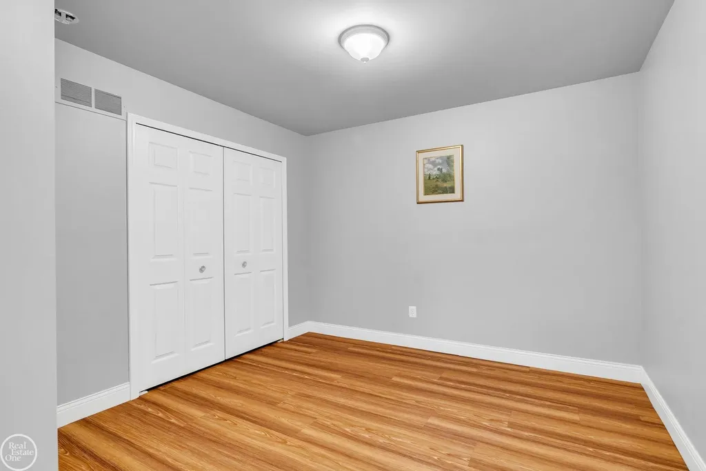16582 Woodlane Drive Fraser City MI 48026