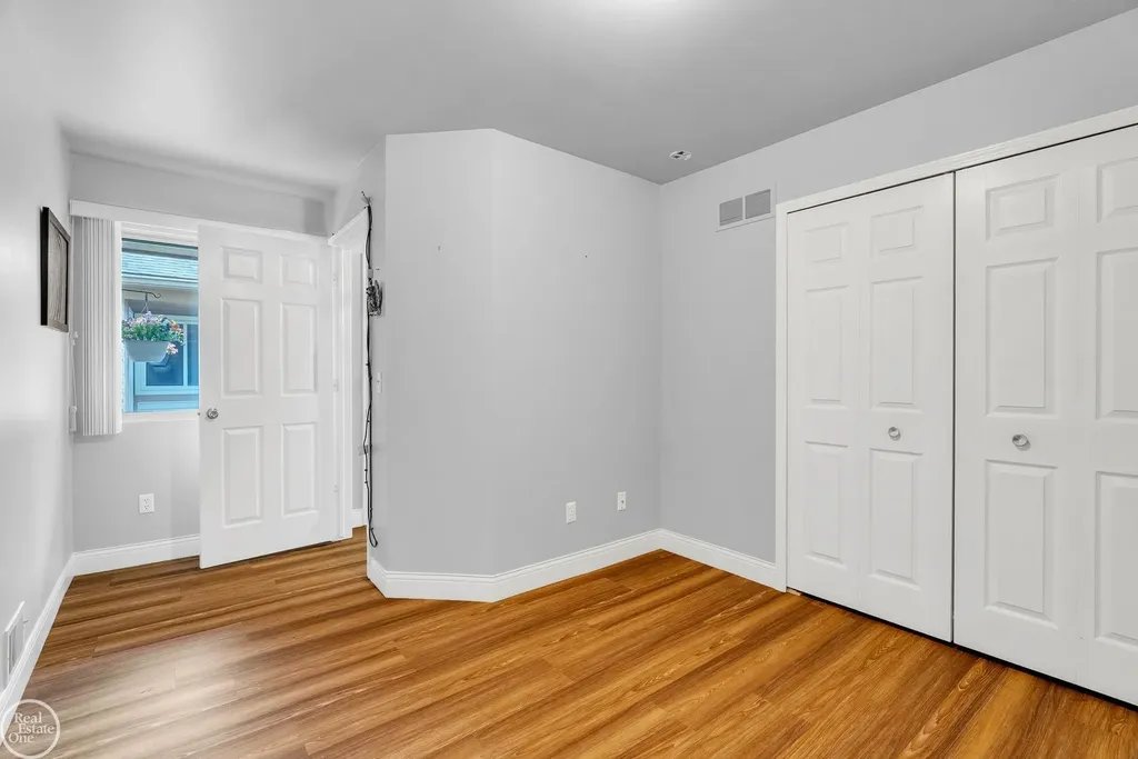 16582 Woodlane Drive Fraser City MI 48026