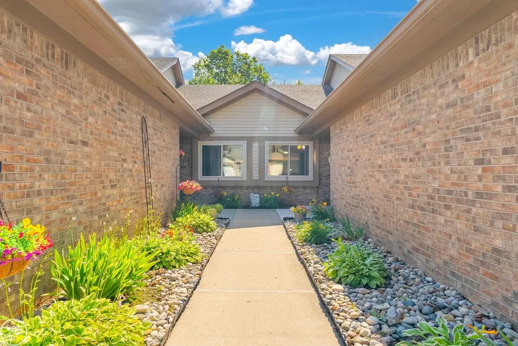 16582 Woodlane Drive Fraser City MI 48026