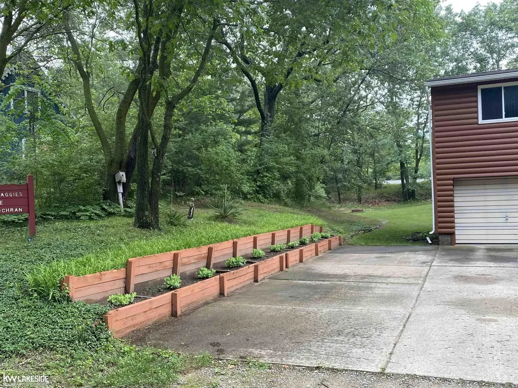 4377 Cochran Road Lake Township MI 48725