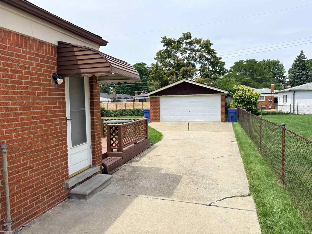 31759 Stricker Drive Warren City MI 48088