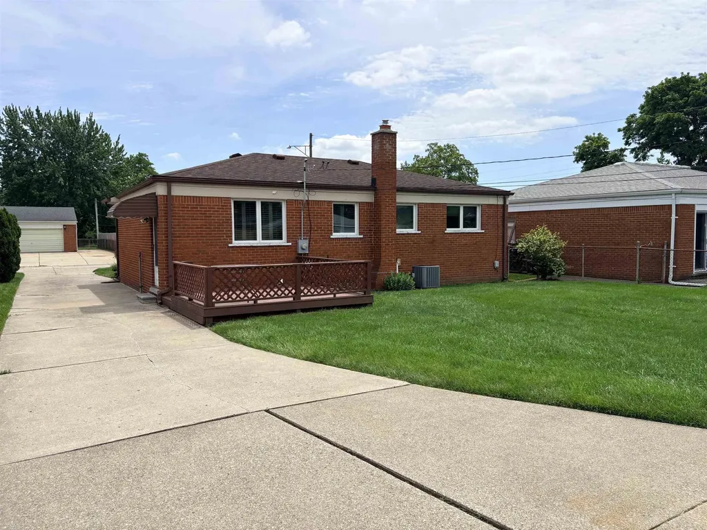 31759 Stricker Drive Warren City MI 48088