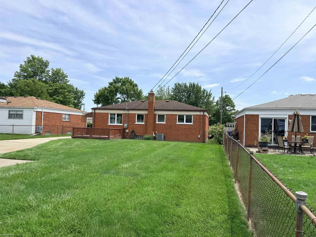31759 Stricker Drive Warren City MI 48088