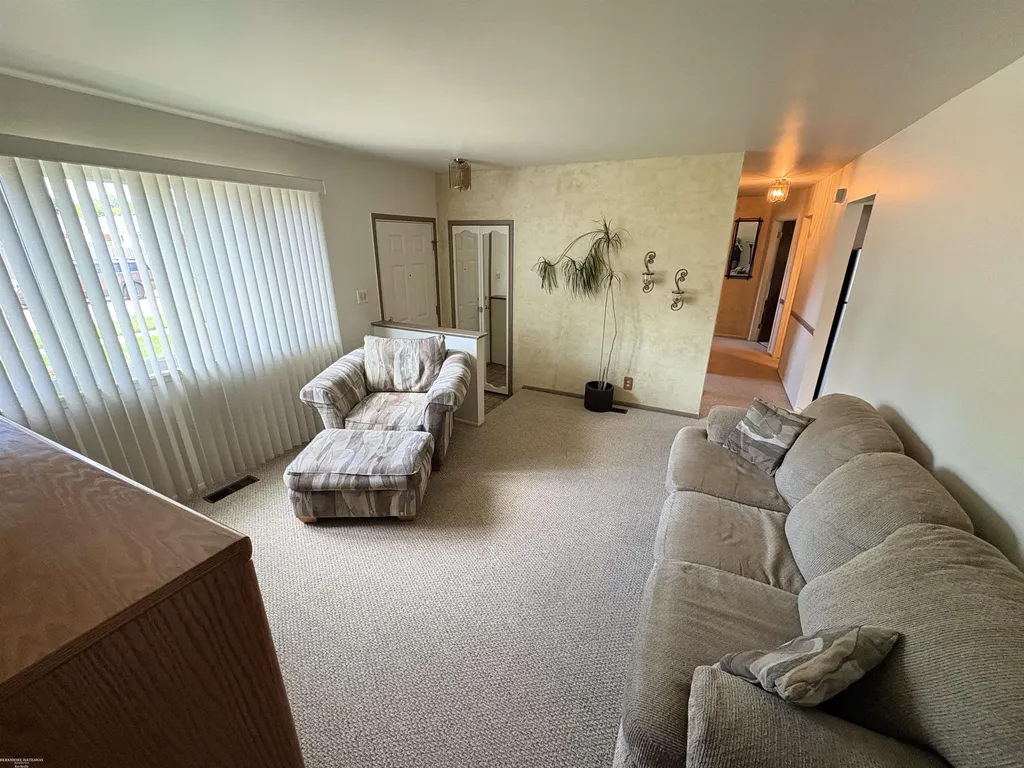31759 Stricker Drive Warren City MI 48088