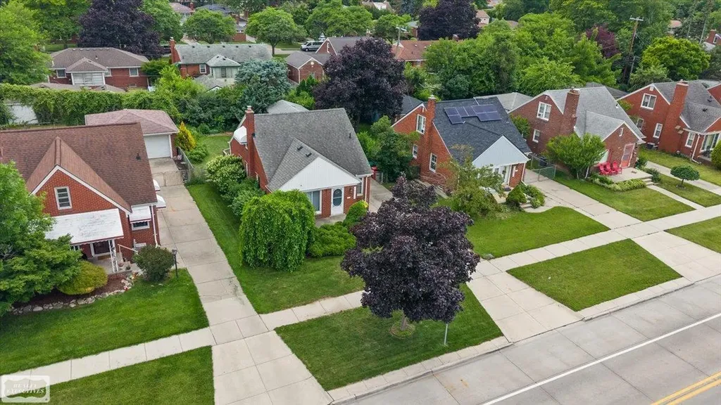 16504 Toepfer Drive Eastpointe City MI 48021