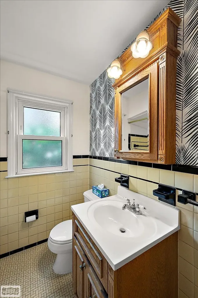 16504 Toepfer Drive Eastpointe City MI 48021