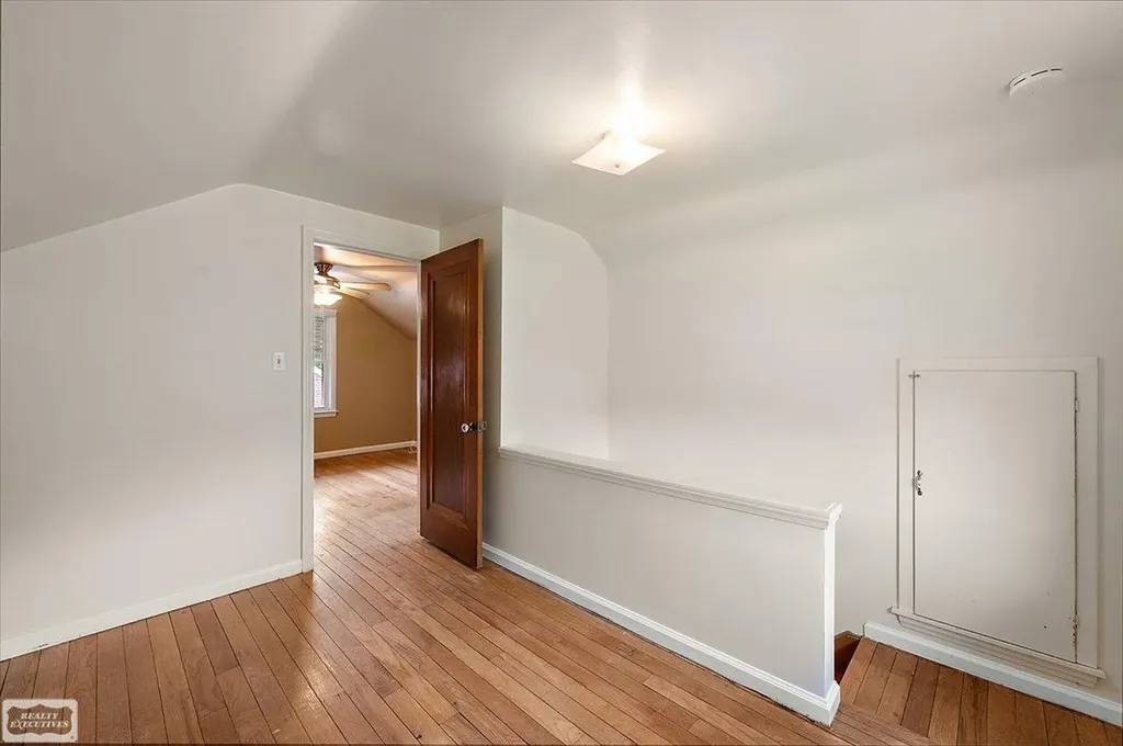 16504 Toepfer Drive Eastpointe City MI 48021