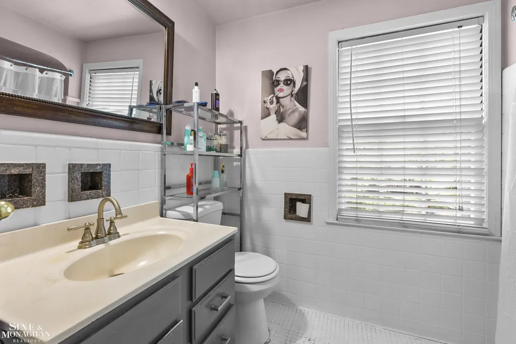 433 Maison Road Grosse Pointe Farms City MI 48236