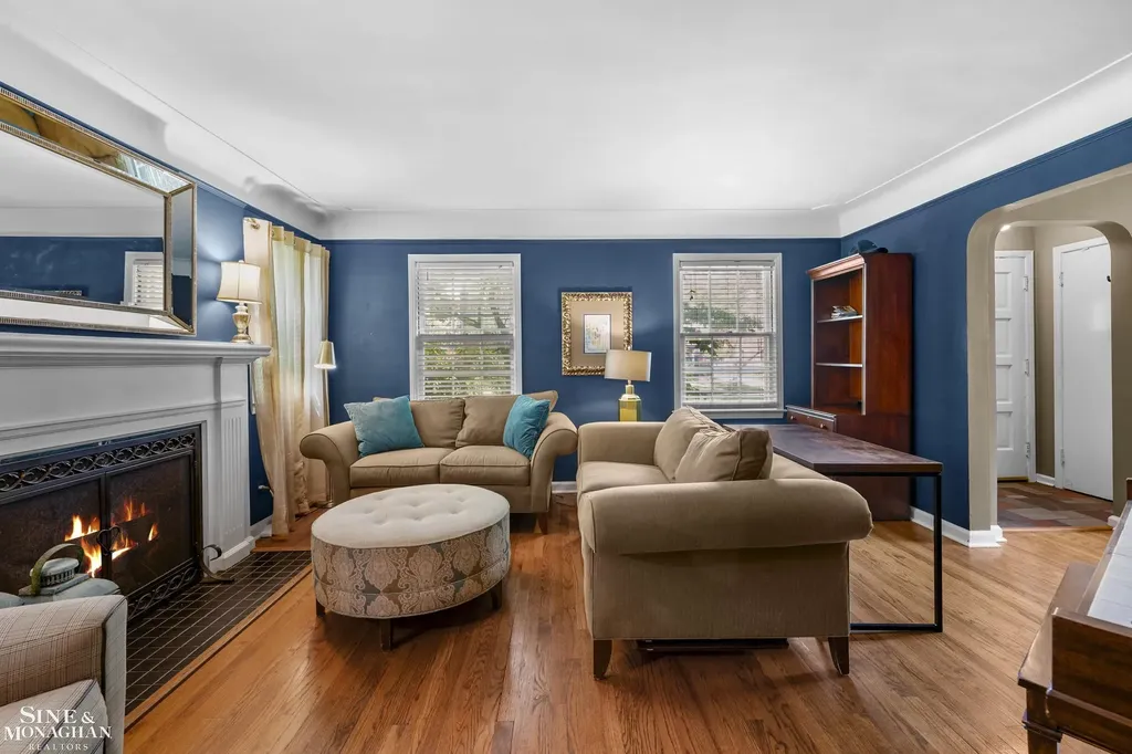 433 Maison Road Grosse Pointe Farms City MI 48236