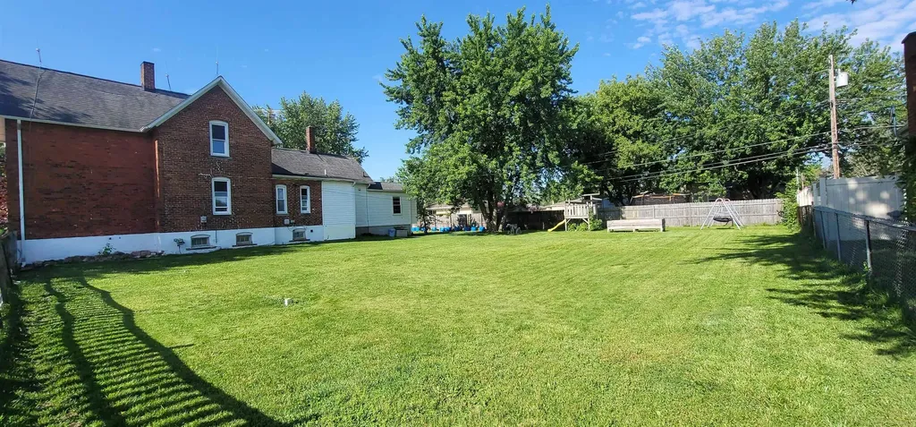 32045 Schoenherr Road Warren City MI 48088