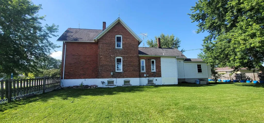 32045 Schoenherr Road Warren City MI 48088