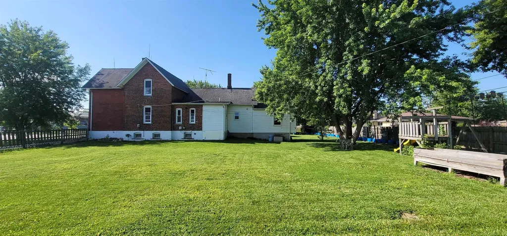 32045 Schoenherr Road Warren City MI 48088