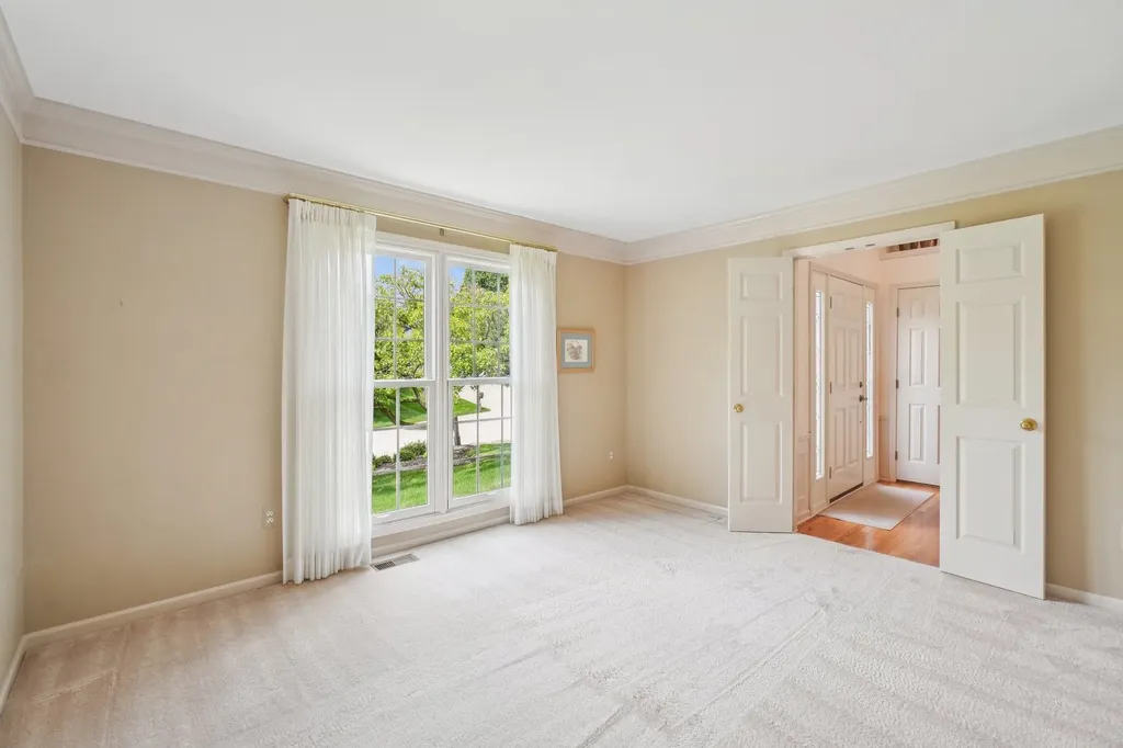1678 Hillcrest Drive Rochester Hills City MI 48306