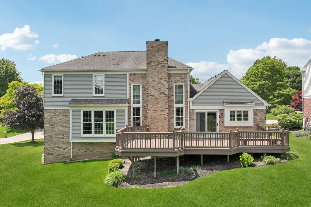 1678 Hillcrest Drive Rochester Hills City MI 48306