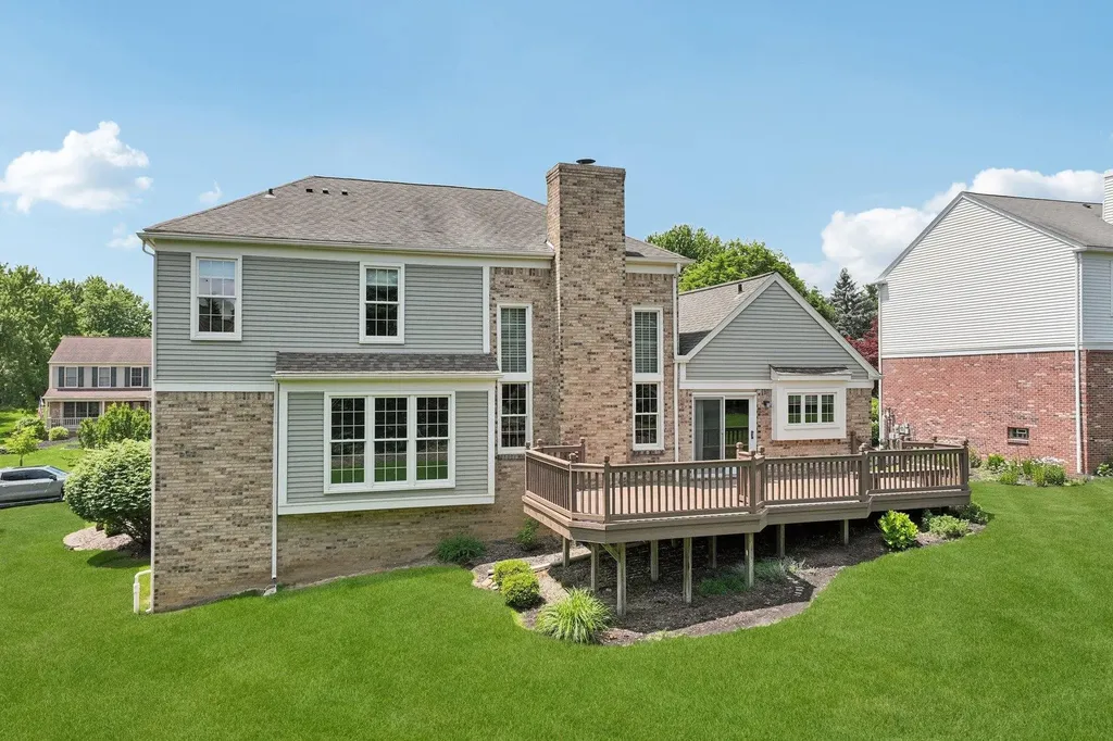 1678 Hillcrest Drive Rochester Hills City MI 48306