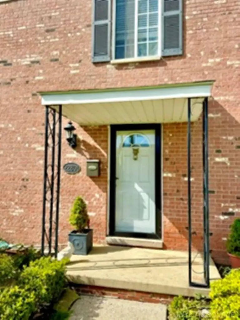 22801 Overlake Street St. Clair Shores City MI 48080
