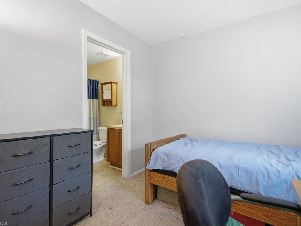 157 Evergreen Trail Lake Orion Village MI 48362