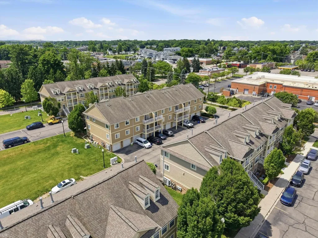 157 Evergreen Trail Lake Orion Village MI 48362