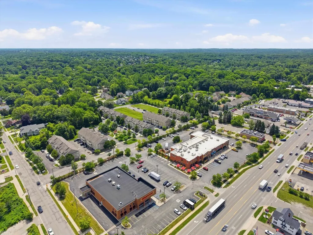 157 Evergreen Trail Lake Orion Village MI 48362