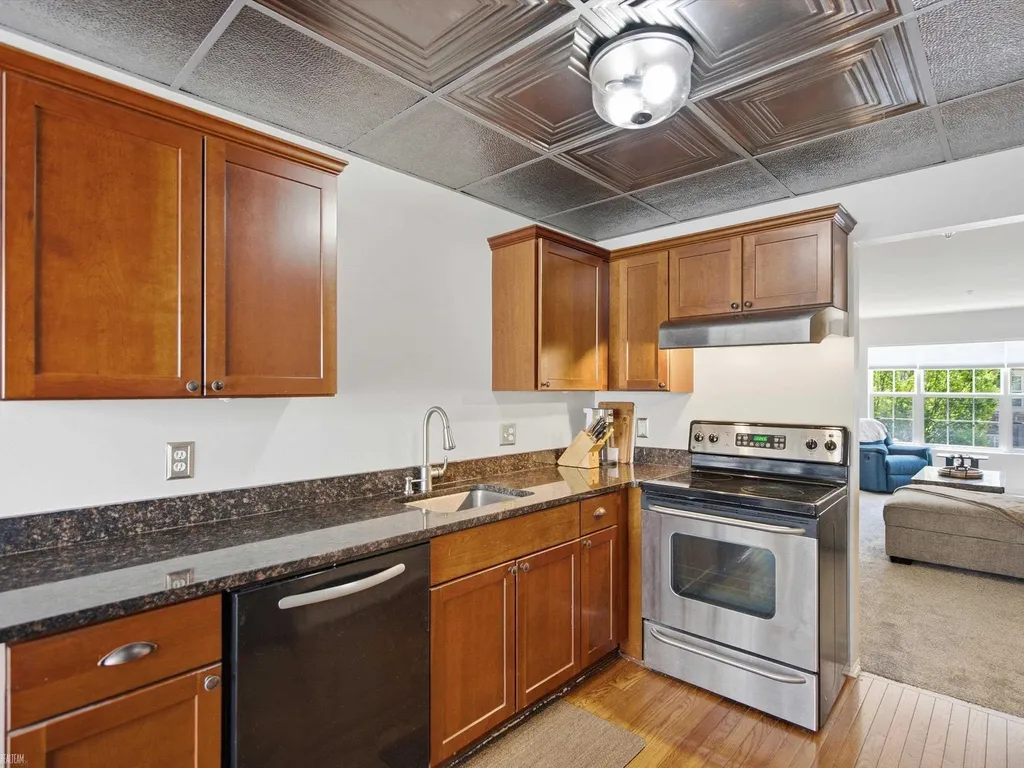 157 Evergreen Trail Lake Orion Village MI 48362