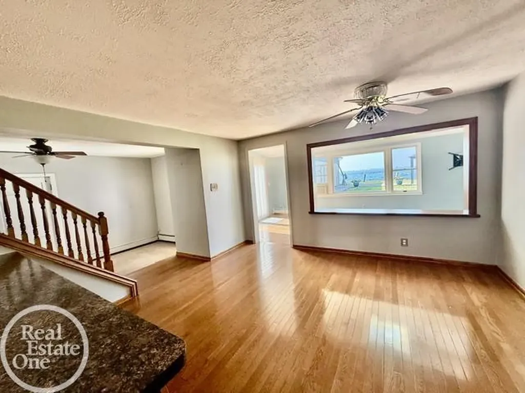 8473 Dixie Highway Ira Township MI 48023