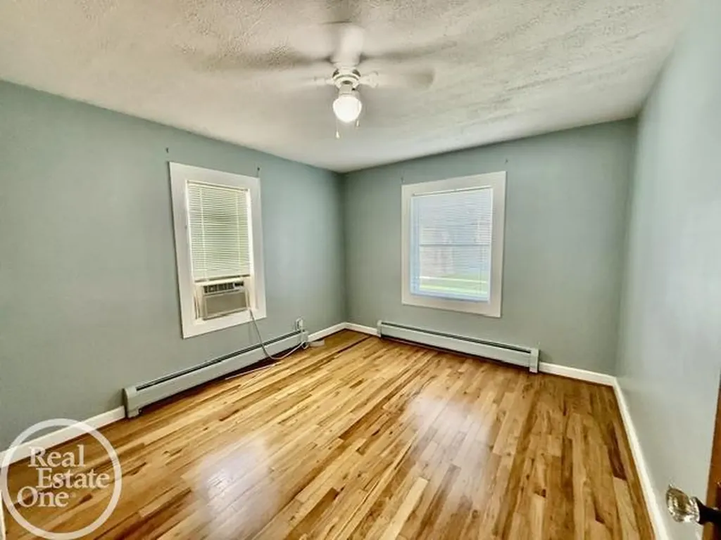 8473 Dixie Highway Ira Township MI 48023