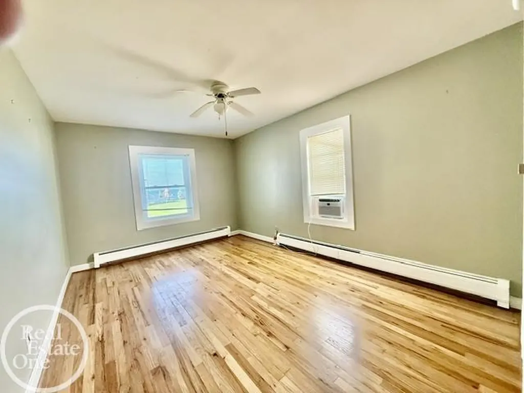8473 Dixie Highway Ira Township MI 48023