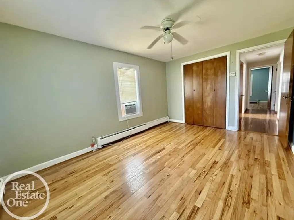 8473 Dixie Highway Ira Township MI 48023