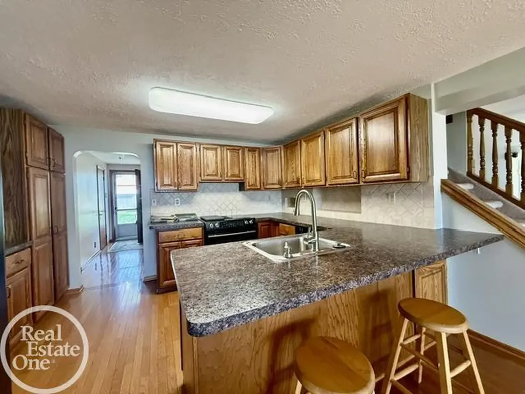 8473 Dixie Highway Ira Township MI 48023