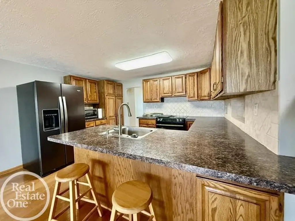 8473 Dixie Highway Ira Township MI 48023