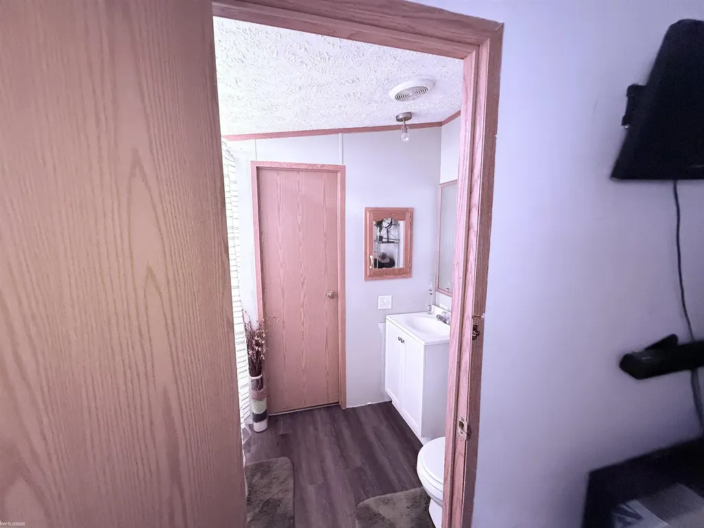 43864 Eureka Road Clinton Charter Township MI 48036