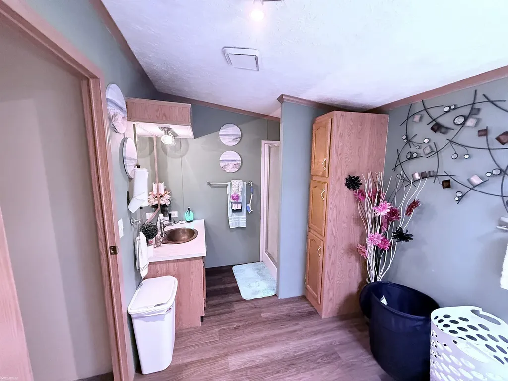 43864 Eureka Road Clinton Charter Township MI 48036