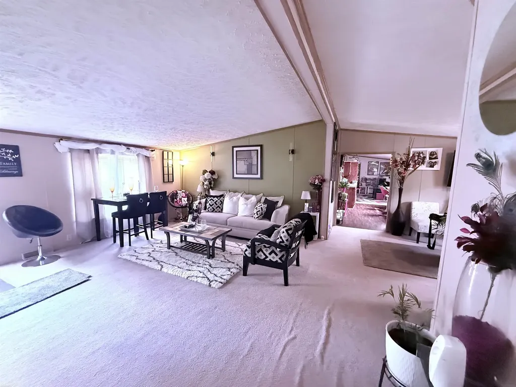 43864 Eureka Road Clinton Charter Township MI 48036