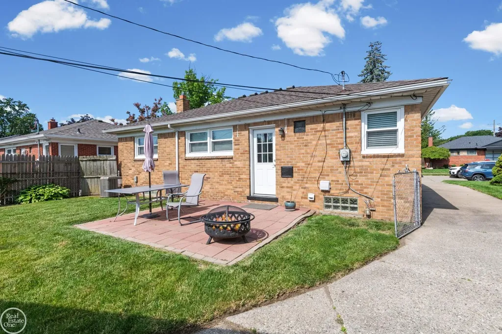 26730 Ursuline Street St. Clair Shores City MI 48081