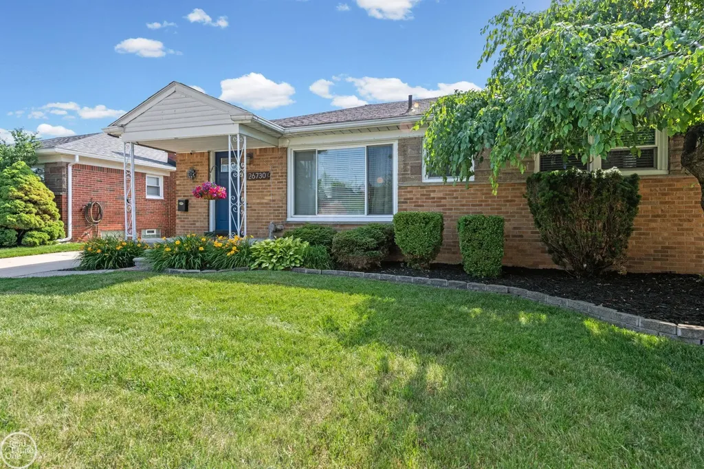 26730 Ursuline Street St. Clair Shores City MI 48081