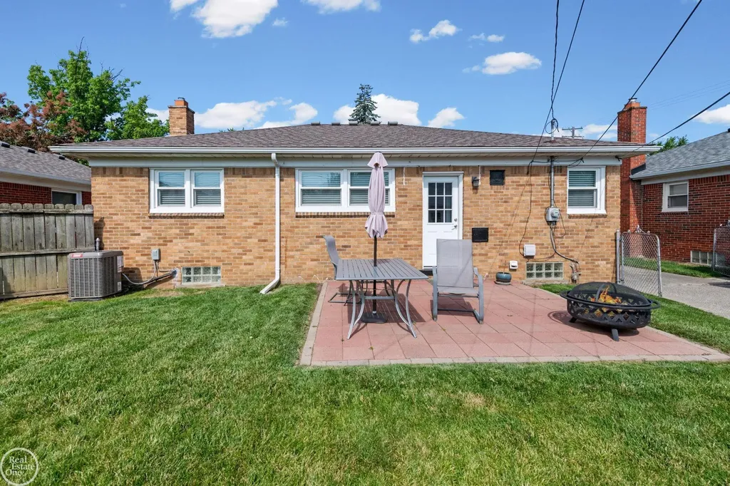 26730 Ursuline Street St. Clair Shores City MI 48081