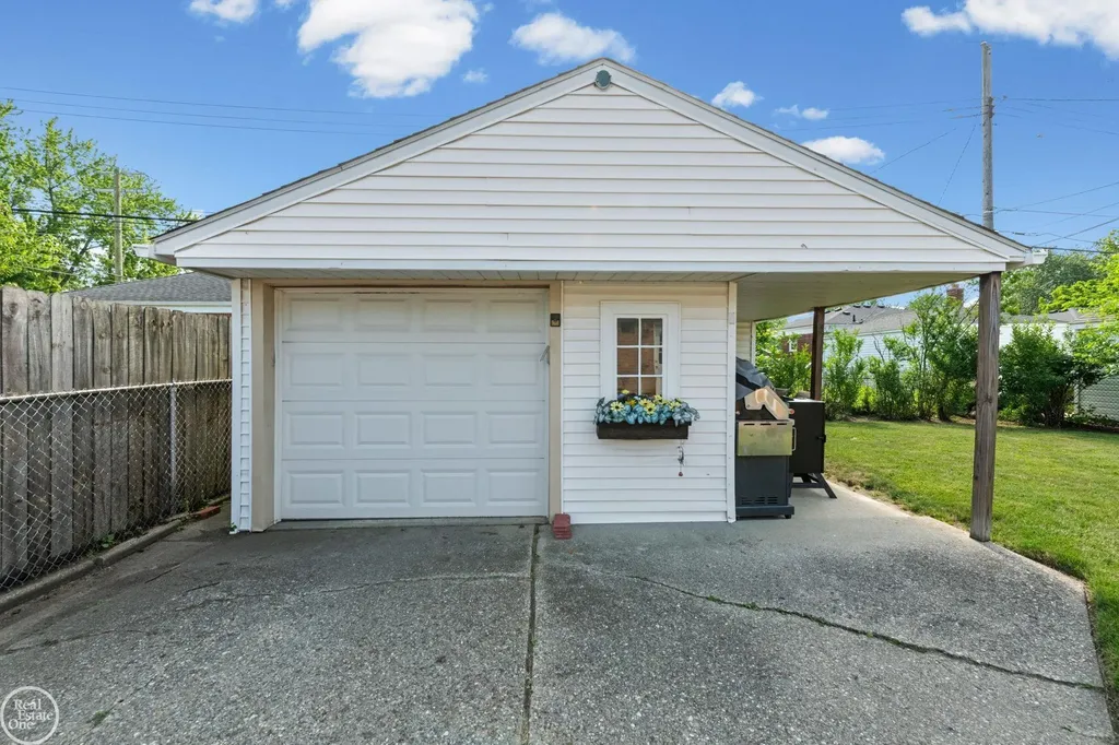 26730 Ursuline Street St. Clair Shores City MI 48081