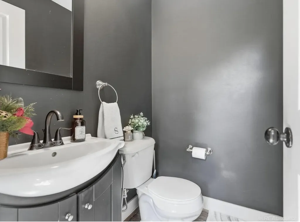 1223 Greenleaf Drive Royal Oak City MI 48067