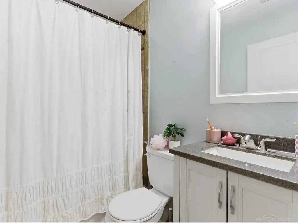 1223 Greenleaf Drive Royal Oak City MI 48067