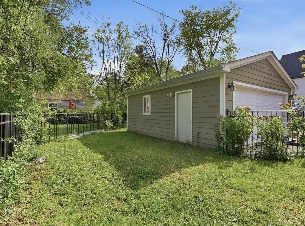 1223 Greenleaf Drive Royal Oak City MI 48067