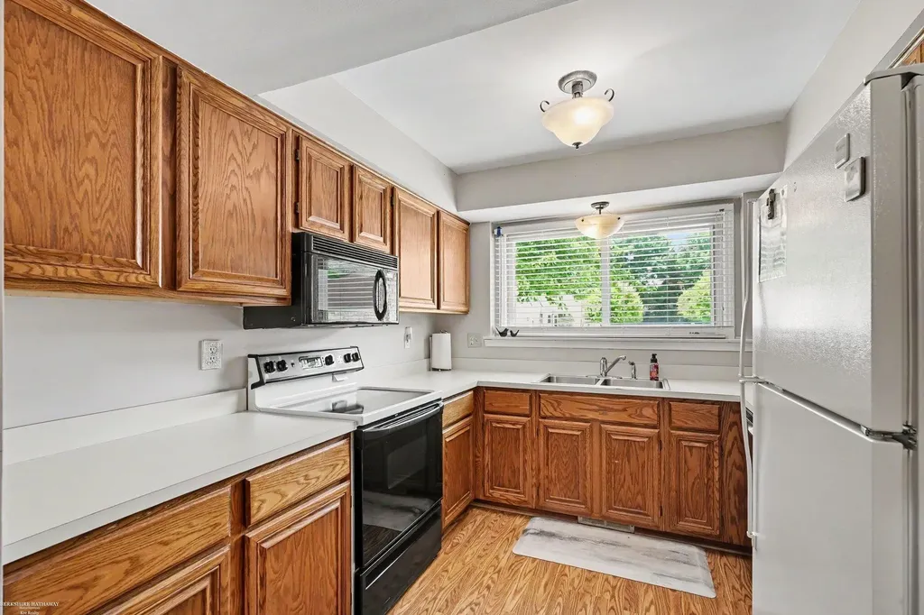42278 Hidden Brook Drive Clinton Charter Township MI 48038