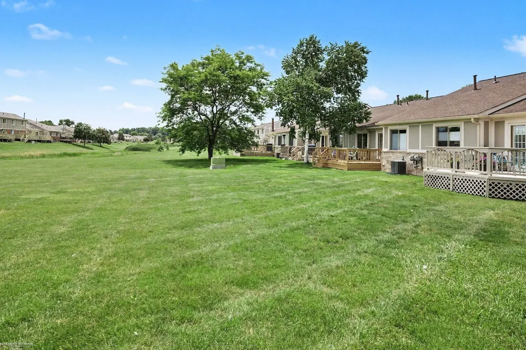 42278 Hidden Brook Drive Clinton Charter Township MI 48038