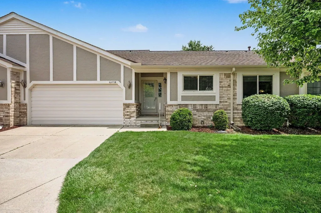42278 Hidden Brook Drive Clinton Charter Township MI 48038