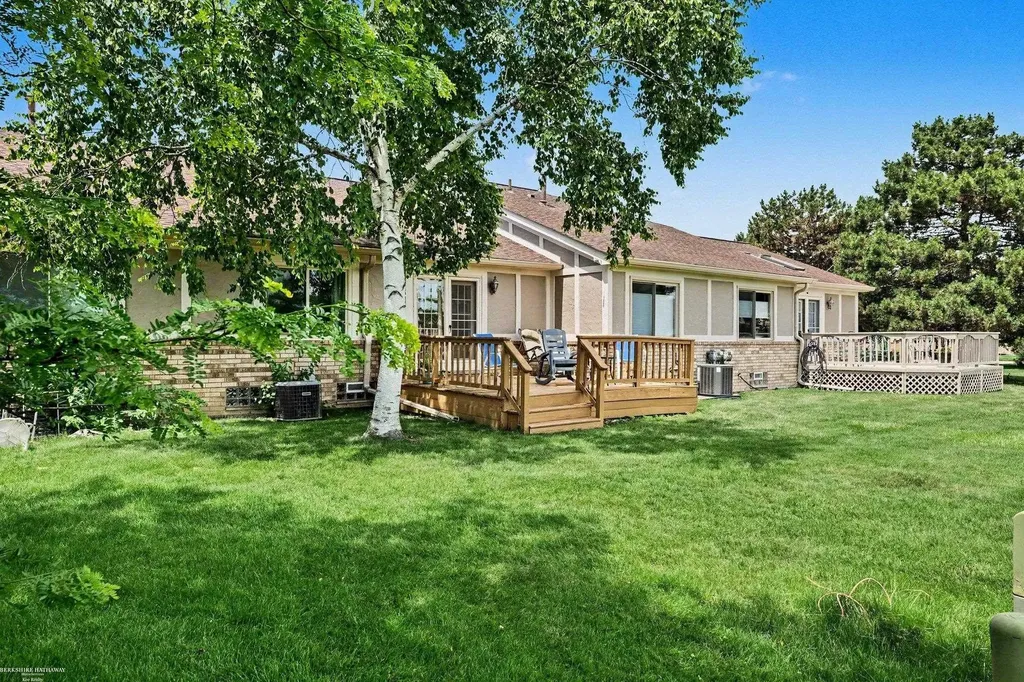 42278 Hidden Brook Drive Clinton Charter Township MI 48038