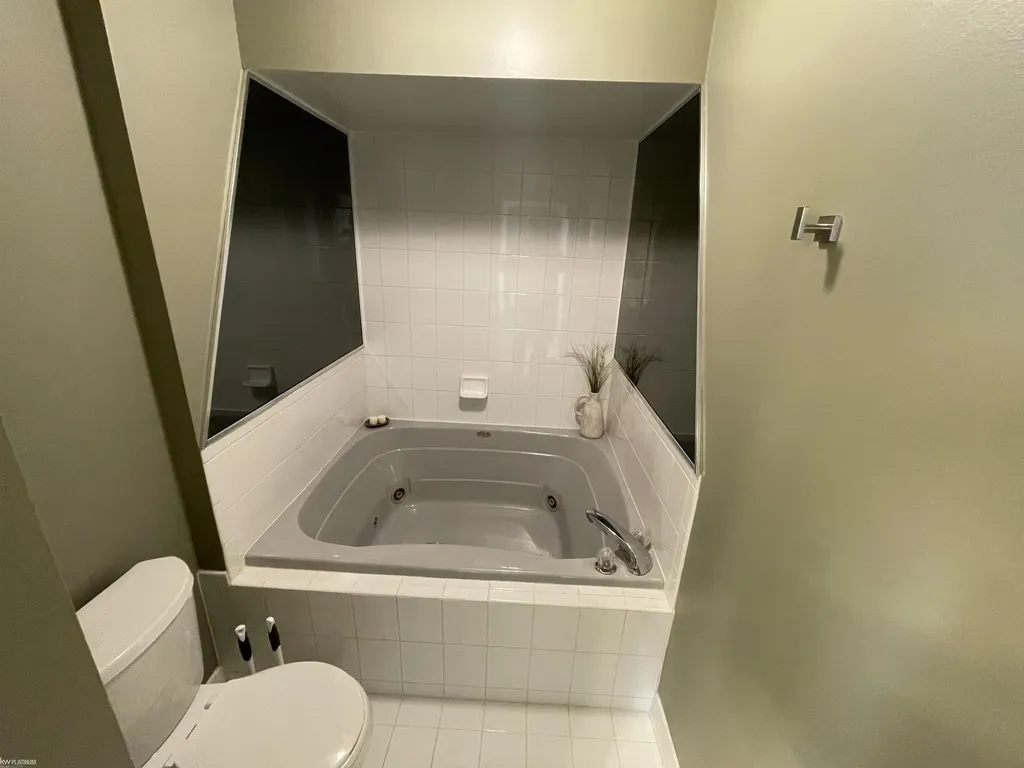 32914 Whispering Lane Chesterfield Township MI 48047