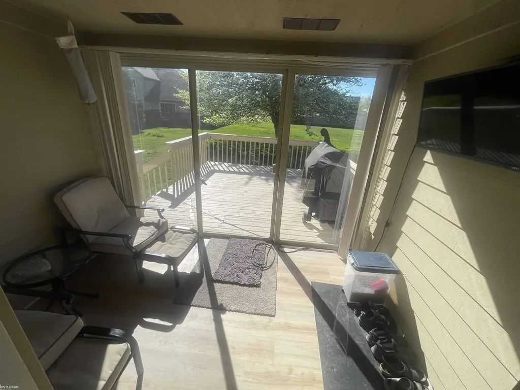 32914 Whispering Lane Chesterfield Township MI 48047